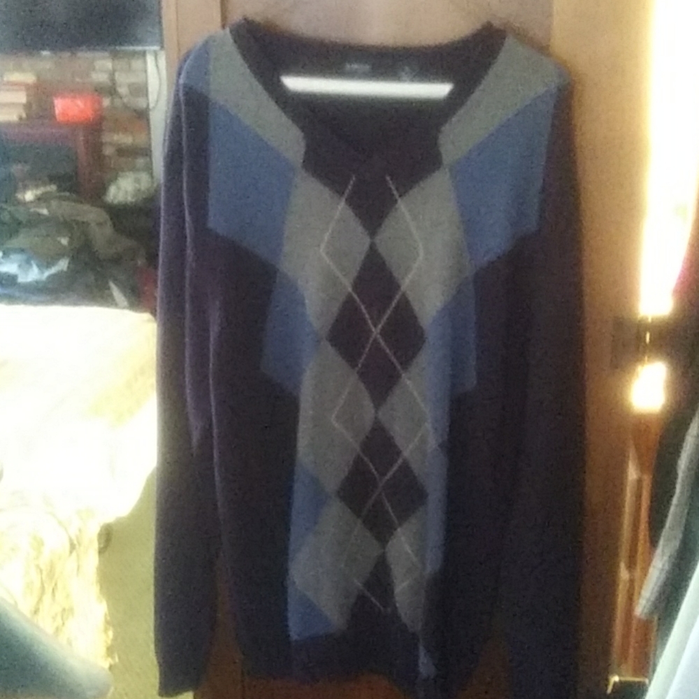 XL MEN'S SWEATER